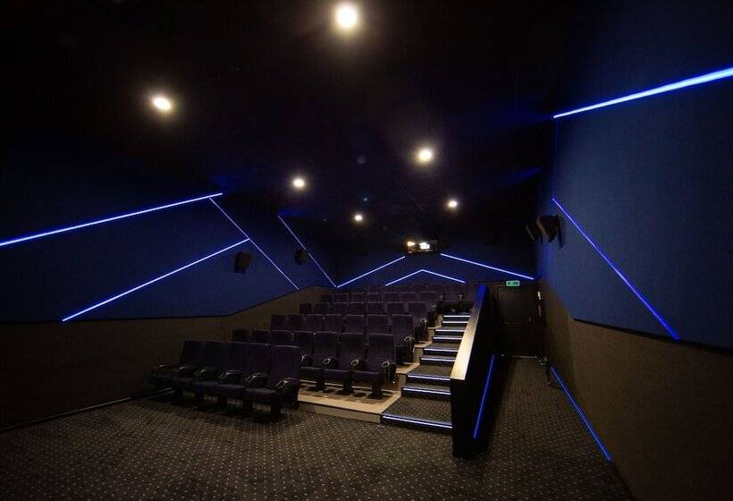 هتل Saat Meydani Nakhchivan