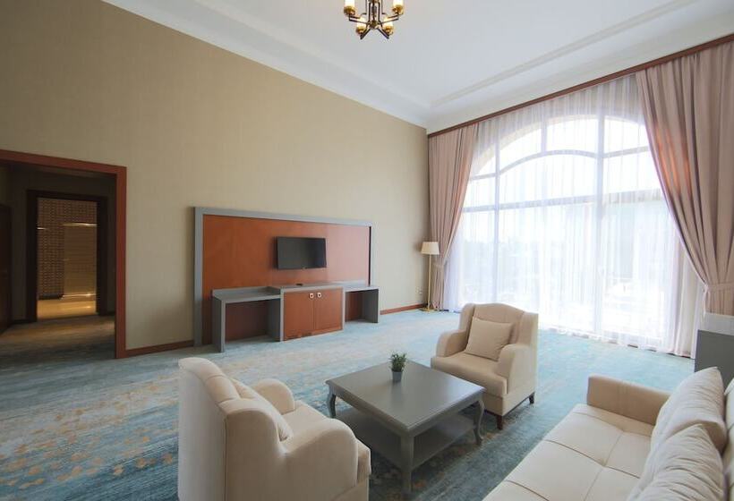 هتل Saat Meydani Nakhchivan