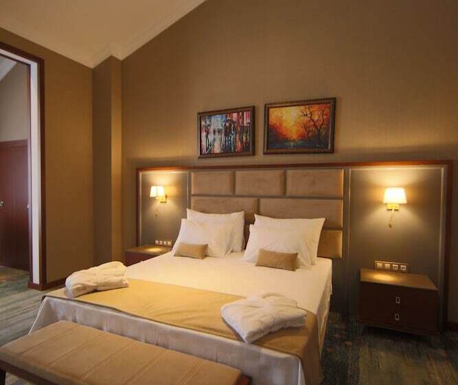 هتل Saat Meydani Nakhchivan