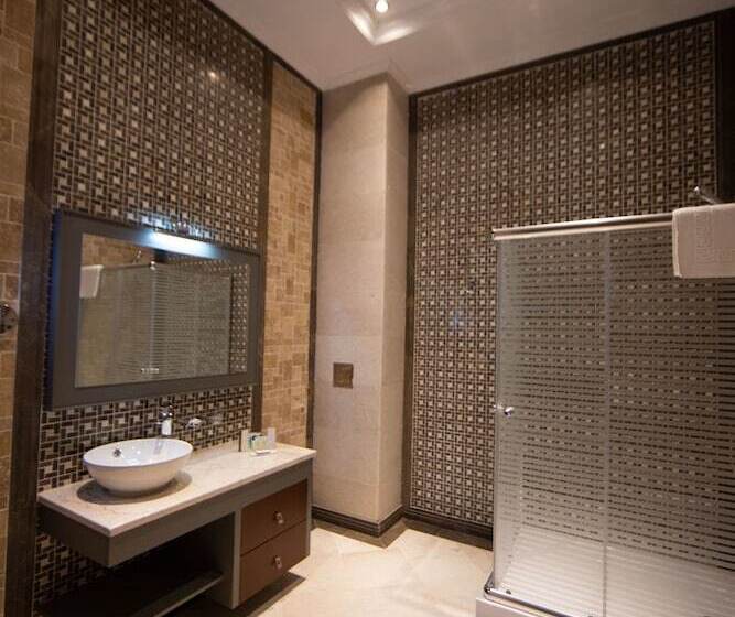 هتل Saat Meydani Nakhchivan