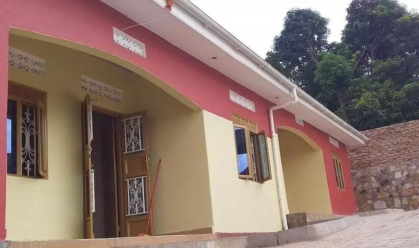 مُتل Hoima Breeze