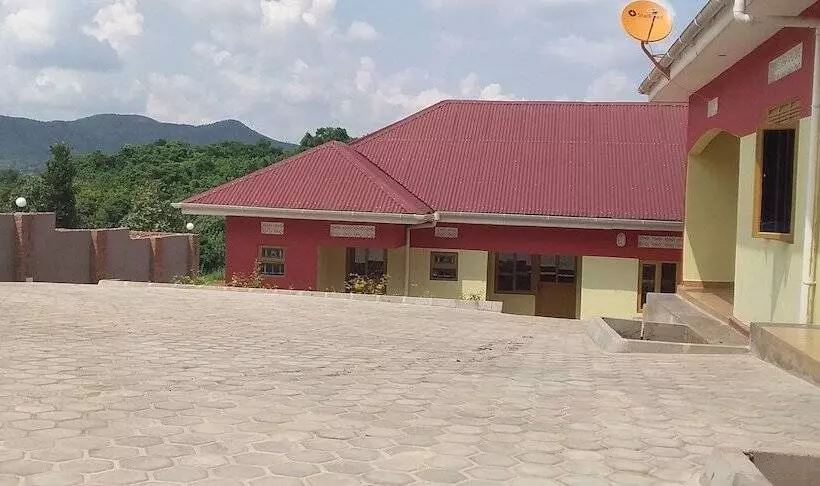 مُتل Hoima Breeze