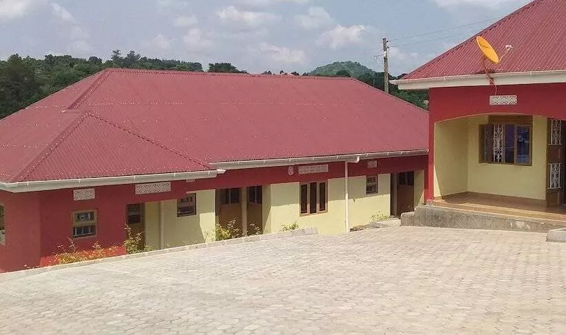 مُتل Hoima Breeze