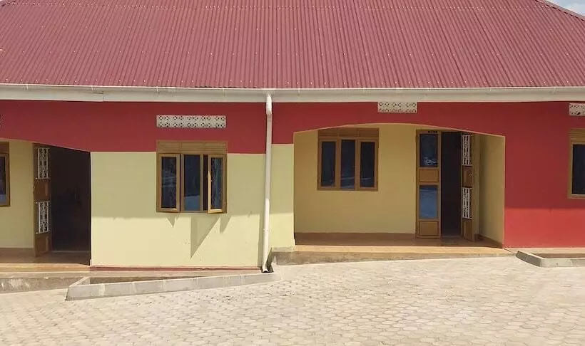 مُتل Hoima Breeze