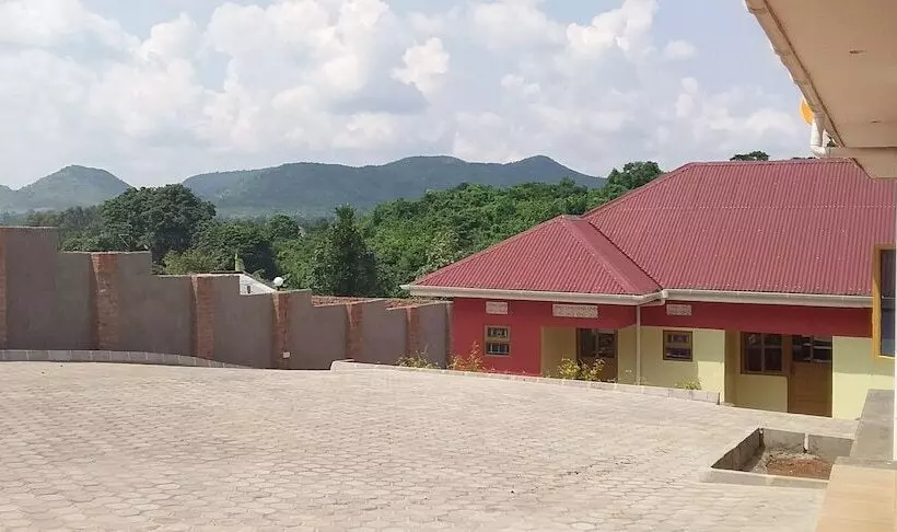 مُتل Hoima Breeze