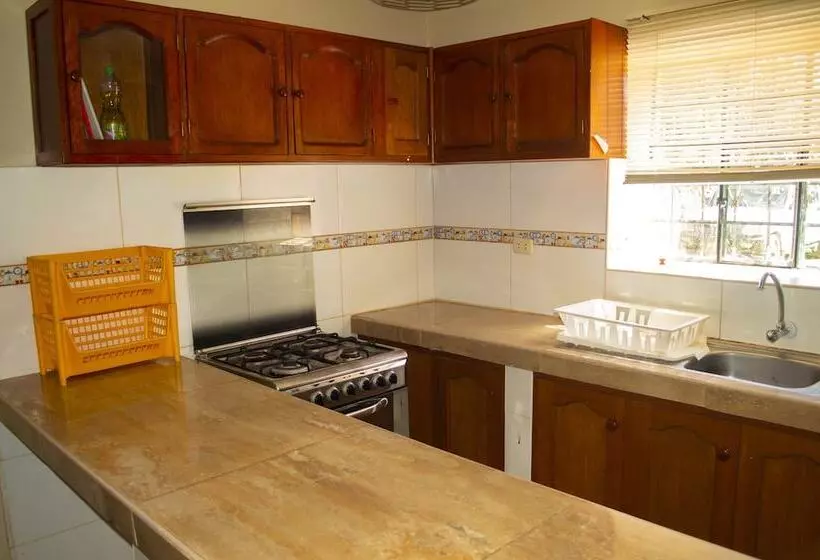 پانسیون Pirwa Urubamba Eco Hostel