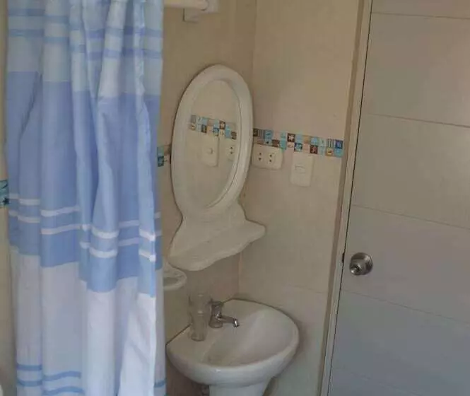 پانسیون Pirwa Urubamba Eco Hostel