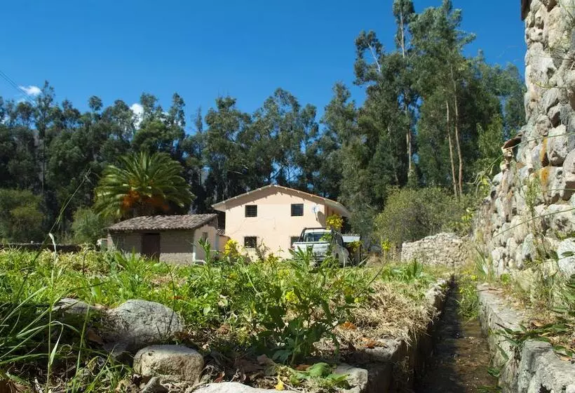 پانسیون Pirwa Urubamba Eco Hostel