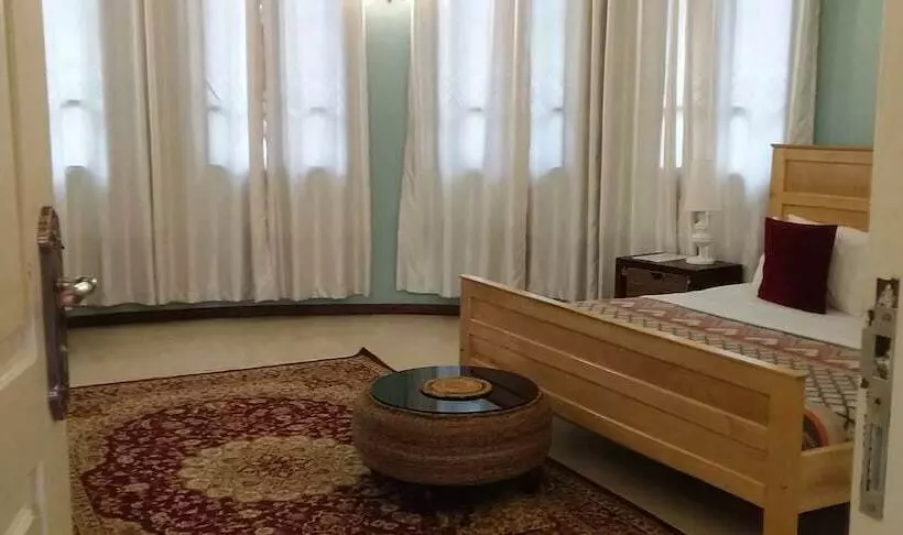 استراحتگاه The Estate Ebwerenga