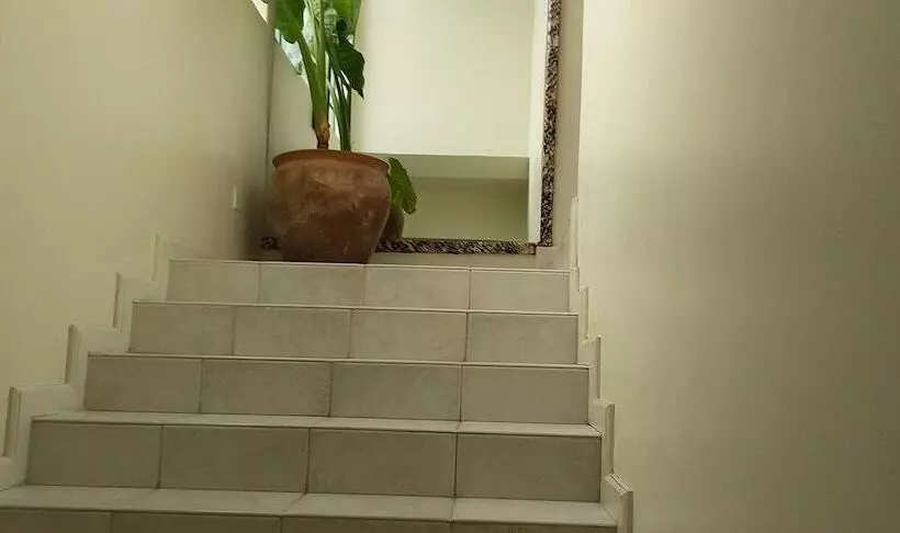 استراحتگاه The Estate Ebwerenga