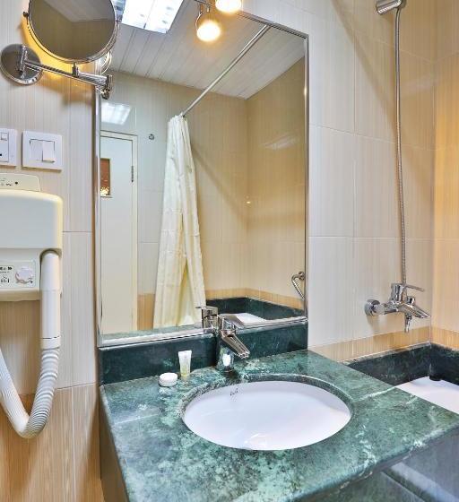 فندق Oyo 395 Al Hafof