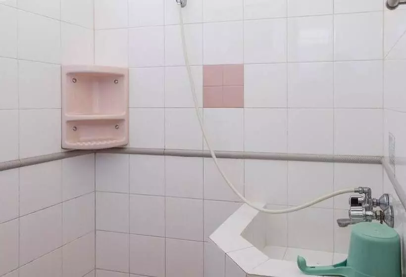 ホテル Reddoorz Syariah Near Kopeng Treetop Adventure