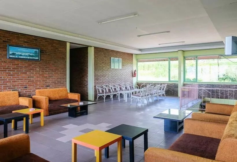 ホテル Reddoorz Syariah Near Kopeng Treetop Adventure