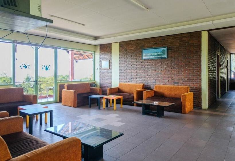 Hotell Reddoorz Syariah Near Kopeng Treetop Adventure