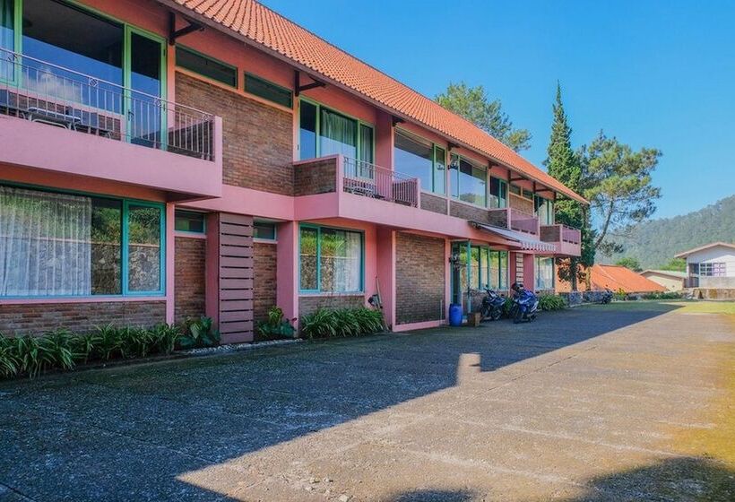 Hotell Reddoorz Syariah Near Kopeng Treetop Adventure