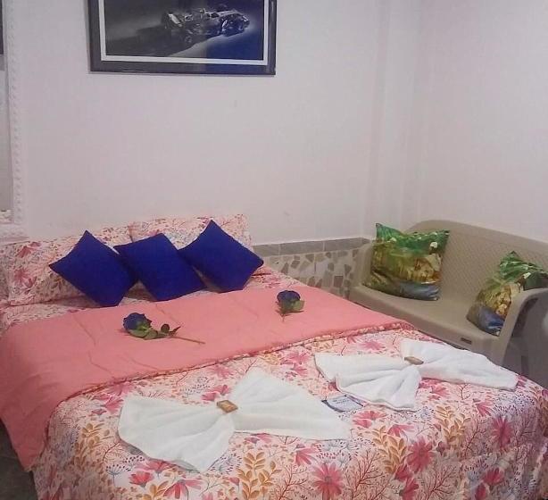 پانسیون Hostal Kumbaya