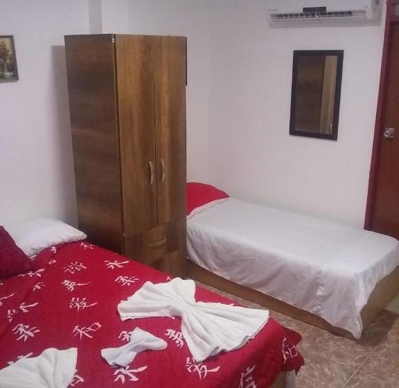 پانسیون Hostal Kumbaya