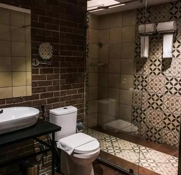 The Summer House, Pachmarhi   Am Hotel Kollection