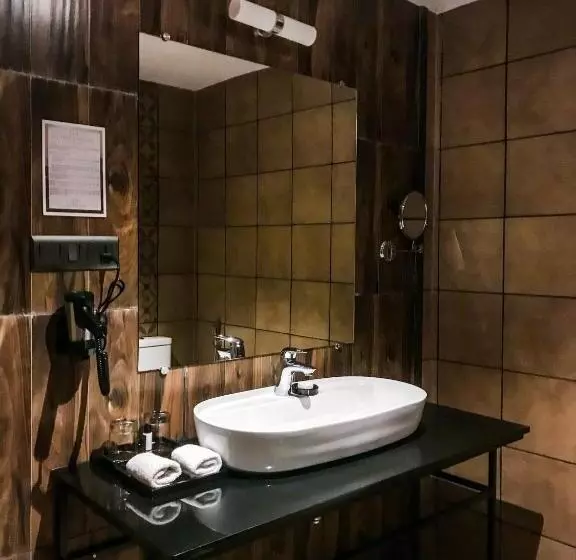 The Summer House, Pachmarhi   Am Hotel Kollection