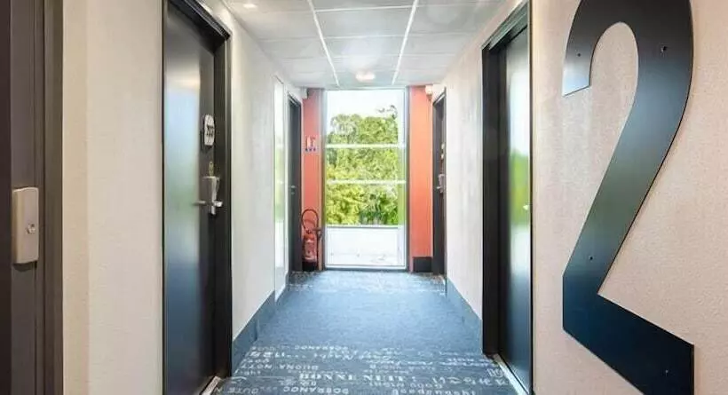 B&b Hotel Igny Palaiseau