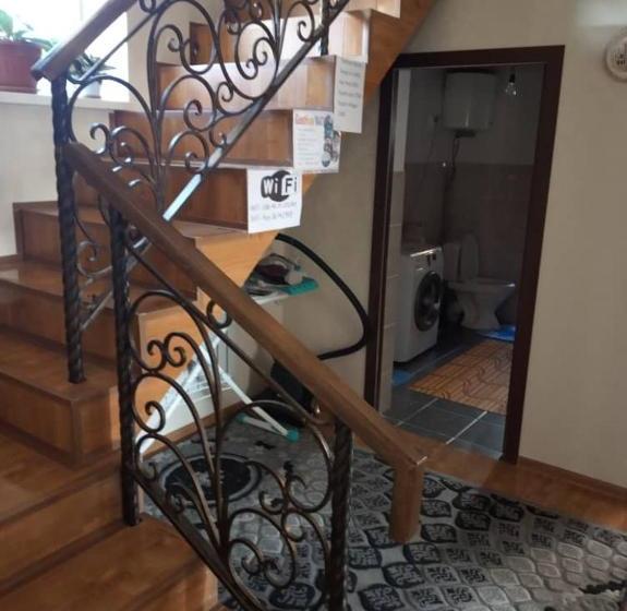 پانسیون Max Guest House