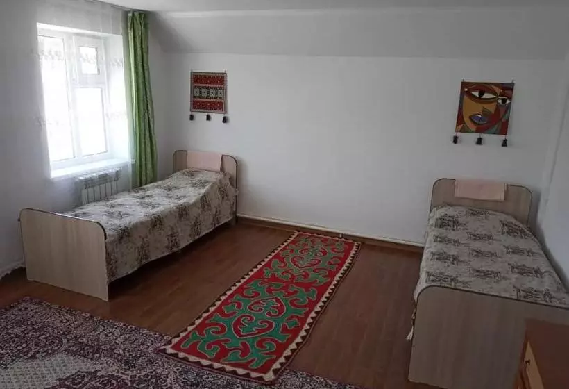 پانسیون Max Guest House