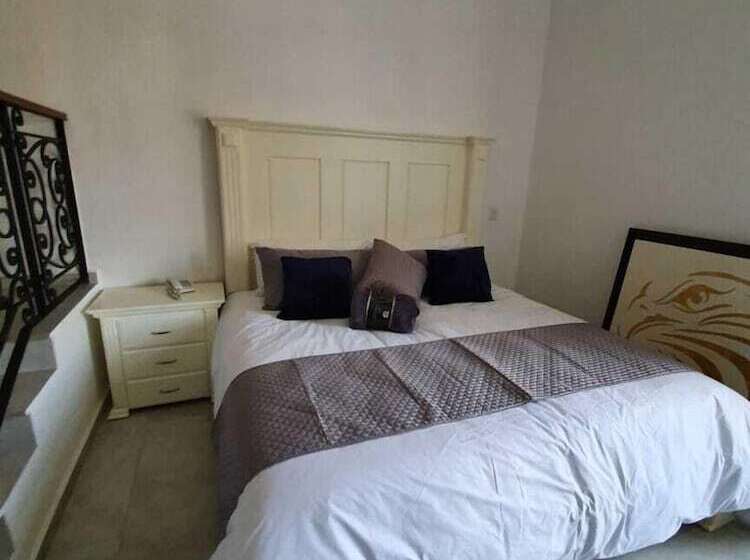 فندق Estancia Real