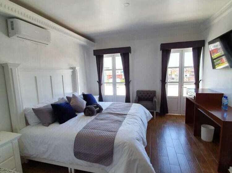 فندق Estancia Real