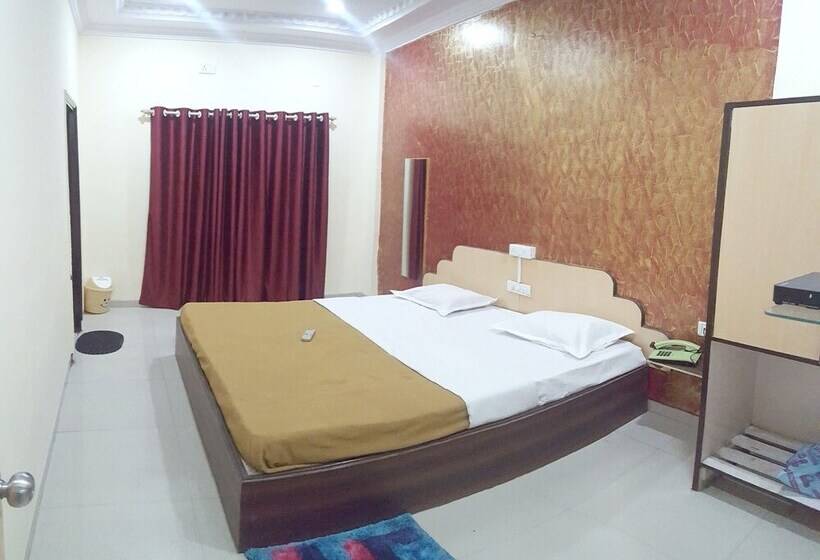 هتل Galaxy Imperial Aurangabad