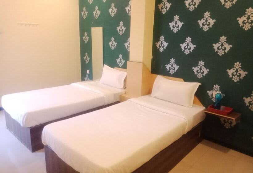 هتل Galaxy Imperial Aurangabad