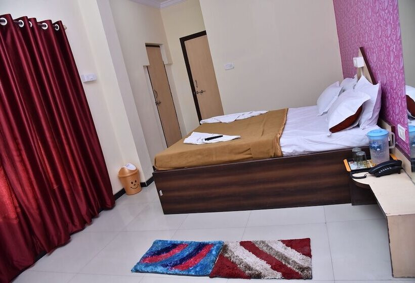 هتل Galaxy Imperial Aurangabad