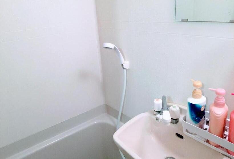 Отель Yoron Tandy House