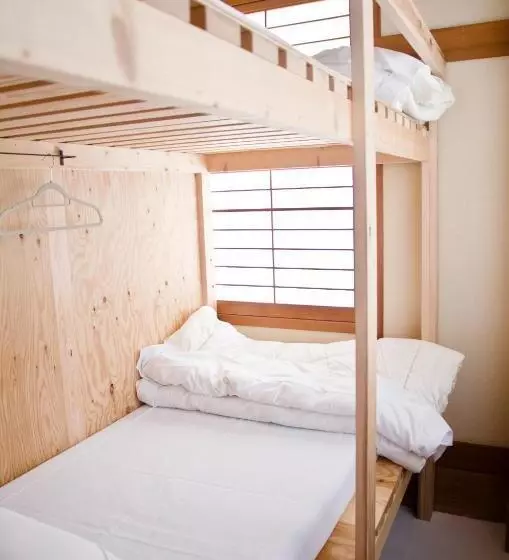 Django Hostel & Lounge