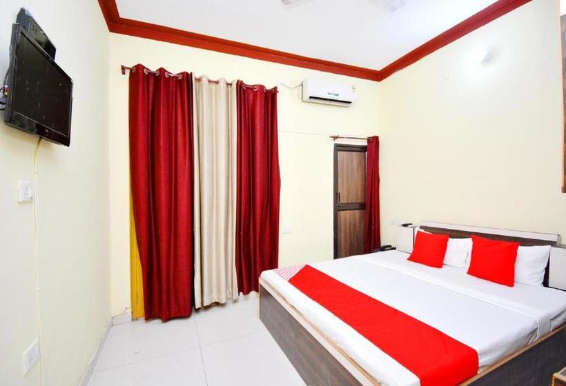 בית מלון כפרי Oyo 40306 White House