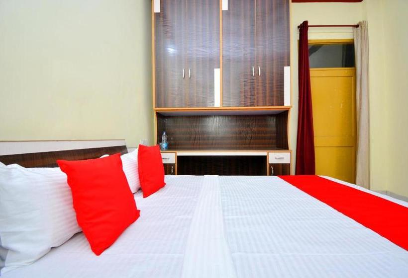 בית מלון כפרי Oyo 40306 White House