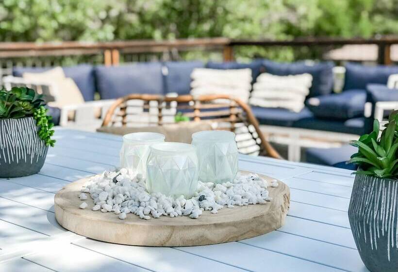 Отель Stonewall Motor Lodge