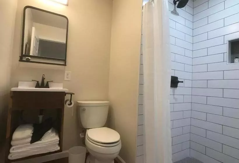 Hotelli Stonewall Motor Lodge