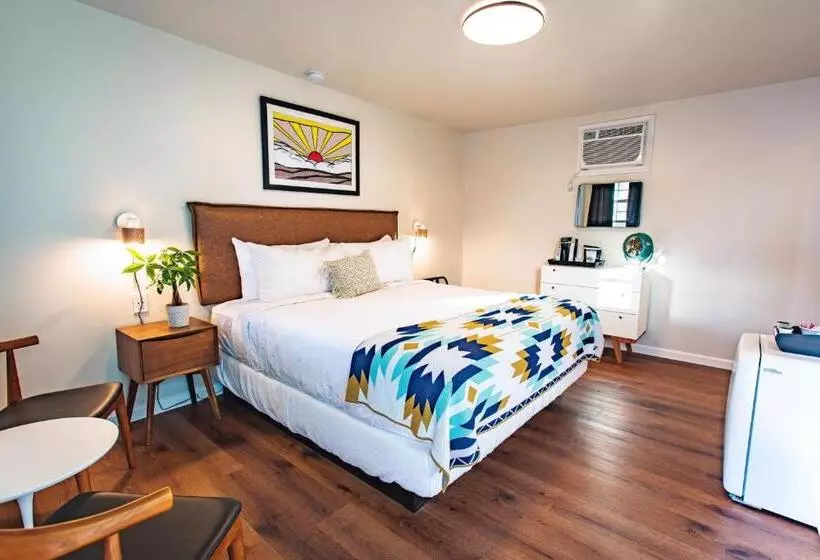 Hotelli Stonewall Motor Lodge