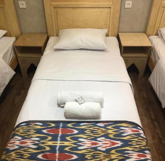 پانسیون Boutique Alisher