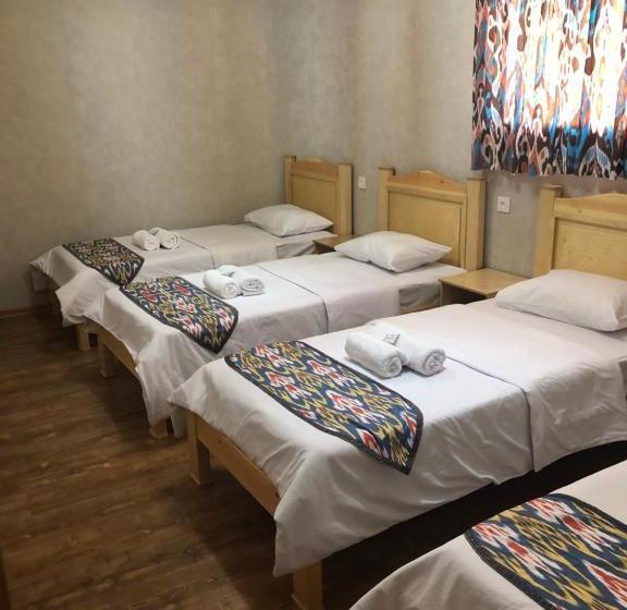 پانسیون Boutique Alisher