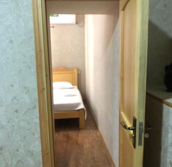 پانسیون Boutique Alisher