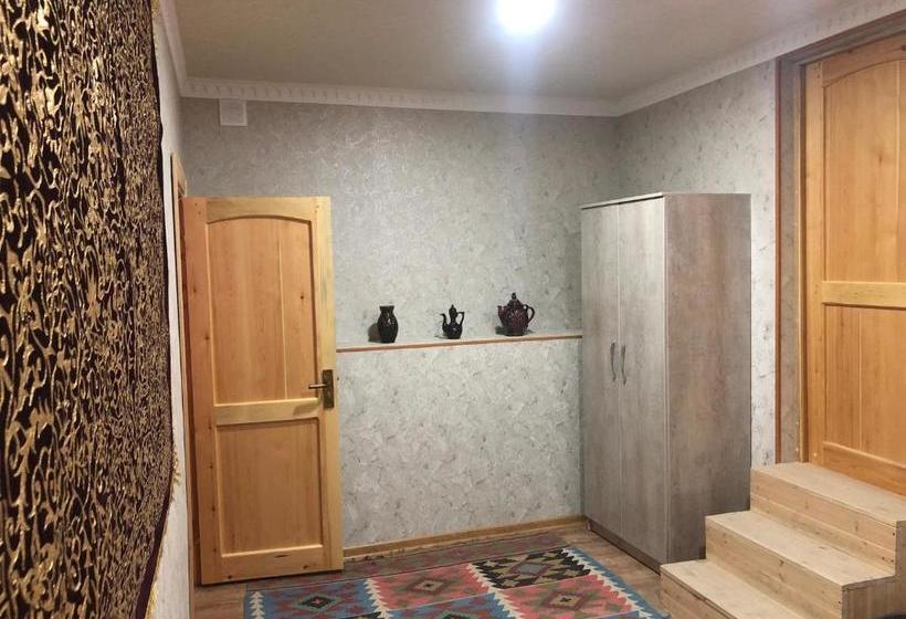 پانسیون Boutique Alisher