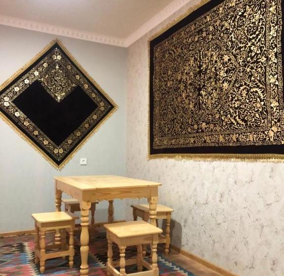 پانسیون Boutique Alisher