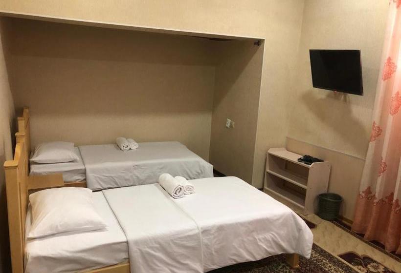 پانسیون Boutique Alisher