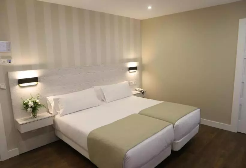 ペンション Vía Xix