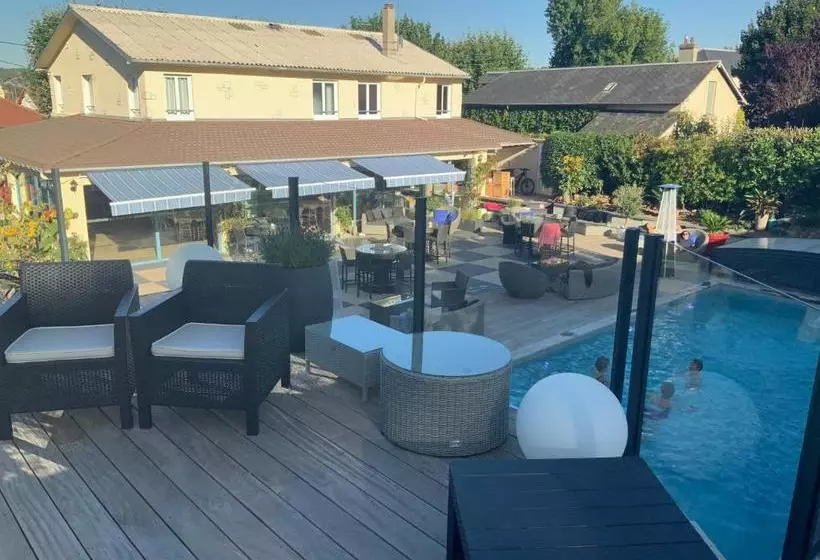 ホテル La Piscine