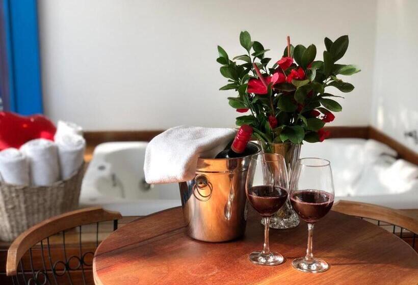 هتل Recanto Do Ouro