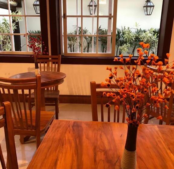 هتل Recanto Do Ouro