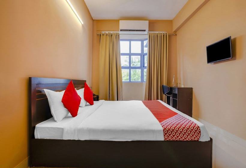 Hotell Oyo Flagship 39299 Aqualura