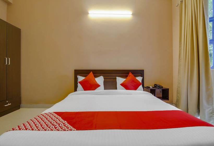 Hotell Oyo Flagship 39299 Aqualura